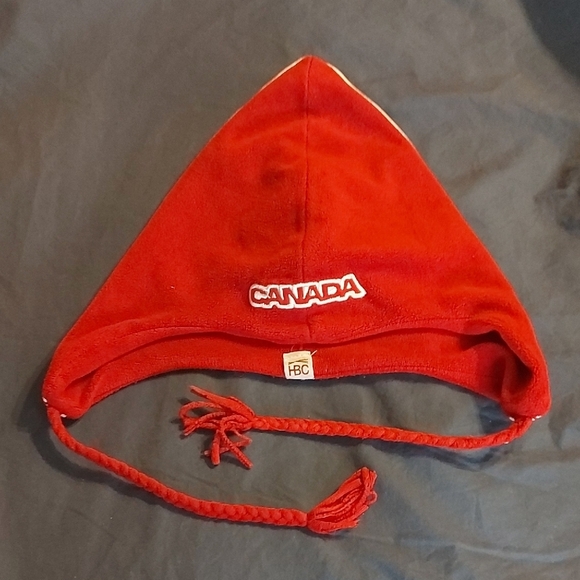 2006 Offical Winter Olympic Red Hat with White Accents - Picture 4 of 5